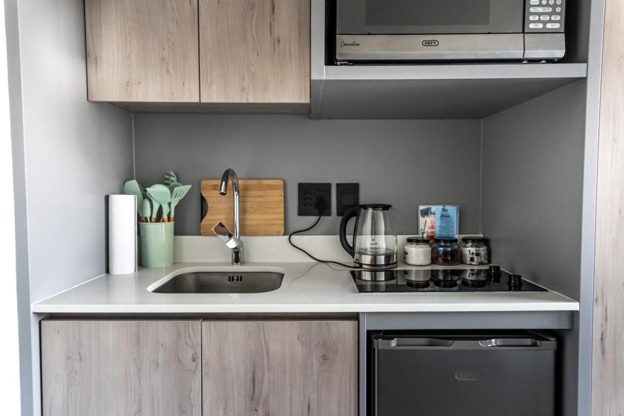 Stunning 1-Bedroom Apartment With Mountain Views Cape Town Exterior foto